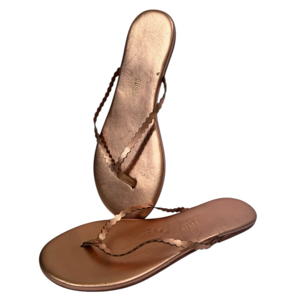 TKEES NEW Scalloped Rose Gold Leather Bella Sandals Metallic Thong Strap Flats 7